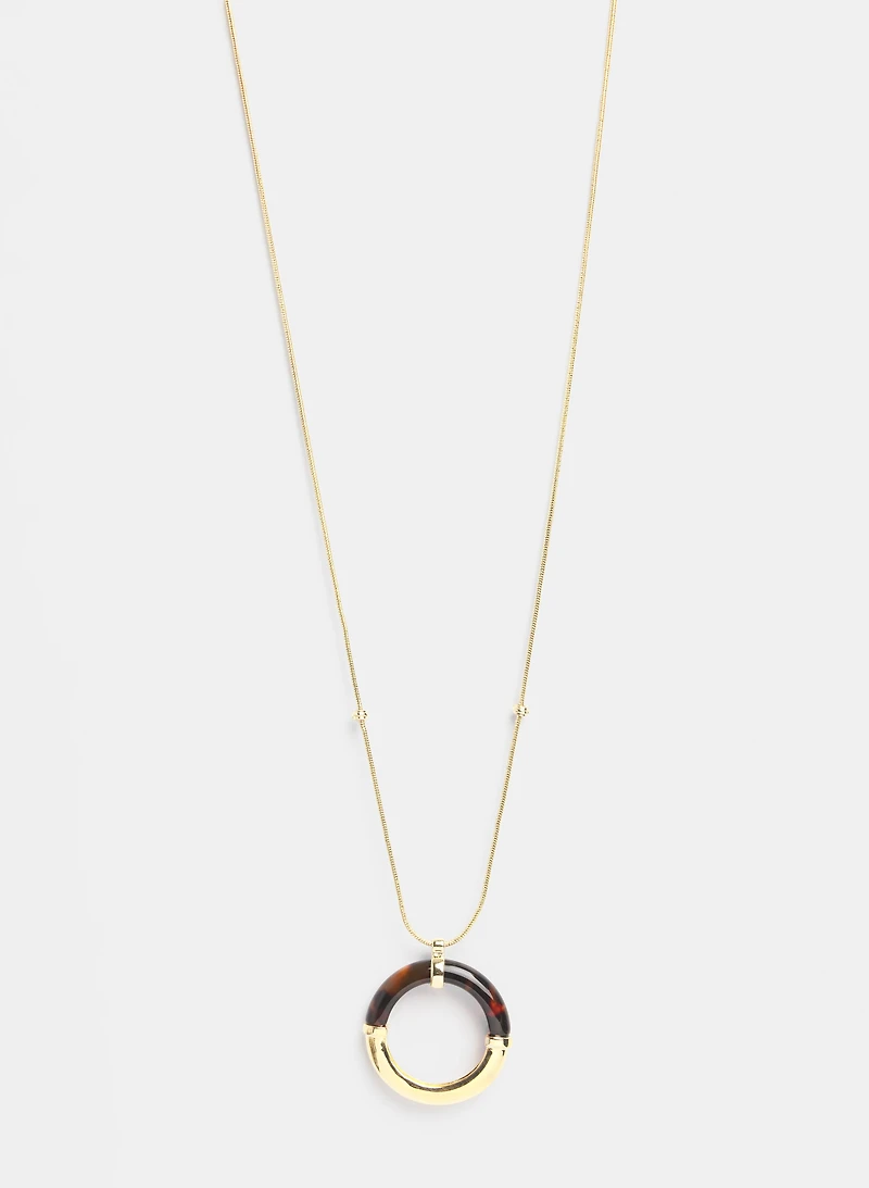 Collier à pendentif en anneau