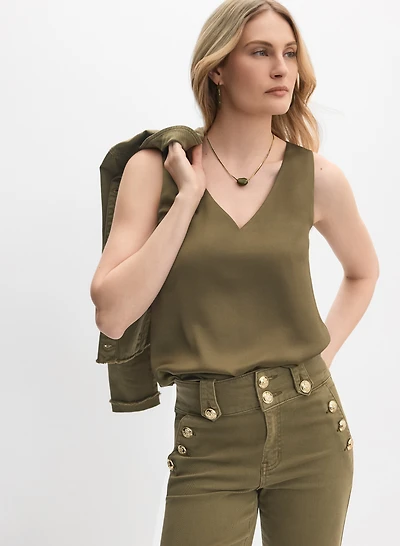 Blouse en satin sans manches
