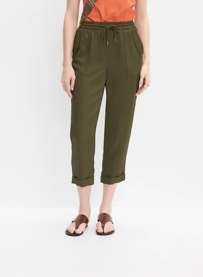 Pull-On Drawstring Capris
