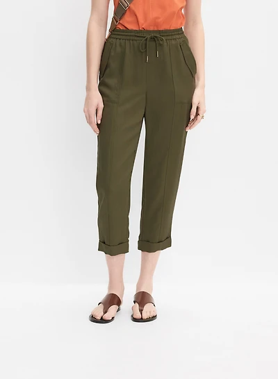 Pull-On Drawstring Capris