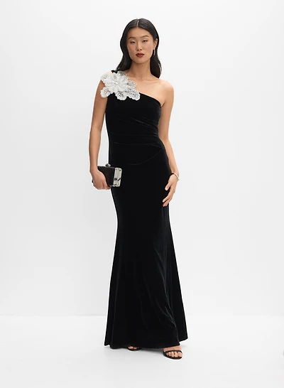 Robe asymétrique à rosette