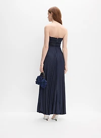 Robe en satin pliss