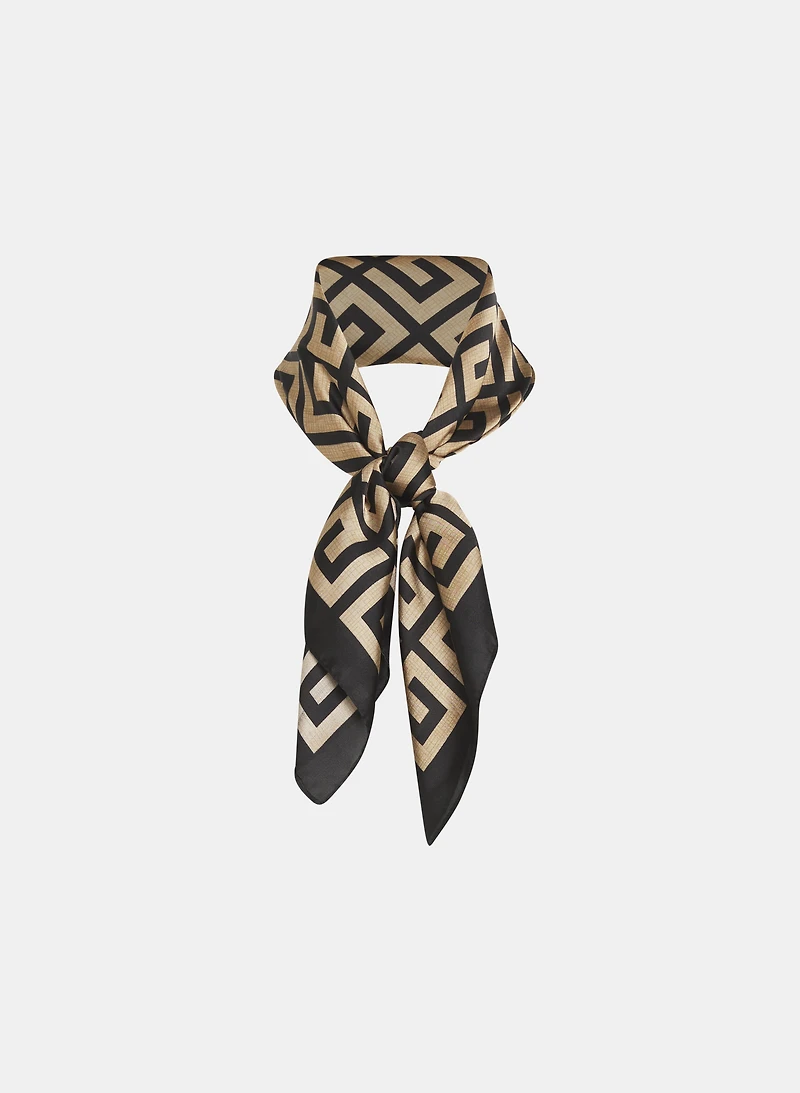 Two-Tone Geometric Scarf