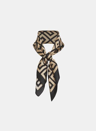 Two-Tone Geometric Scarf