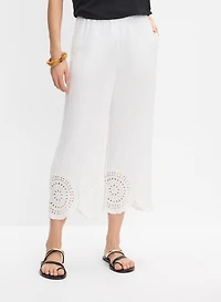 Floral Embroidered Capris