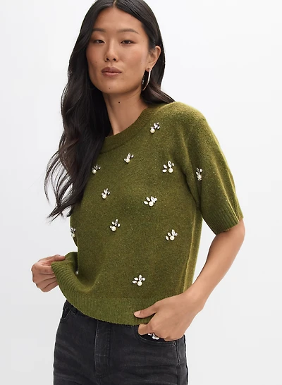 Pull à perles et cristaux