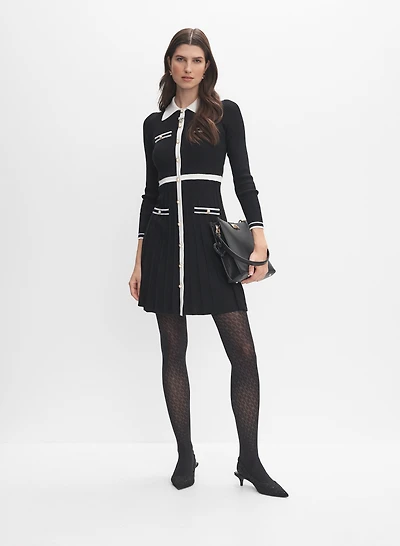 Robe en tricot ornée de perles