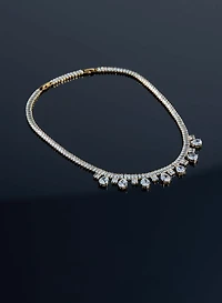 Collier à baguettes en zircons et pendentifs cristaux