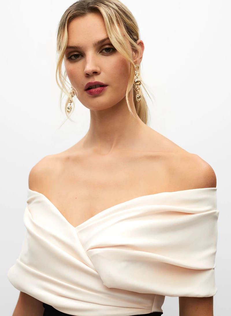 Robe à encolure cache-coeur contrastée