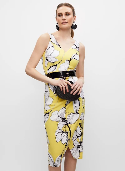 Robe fleurie sans manches à ceinture