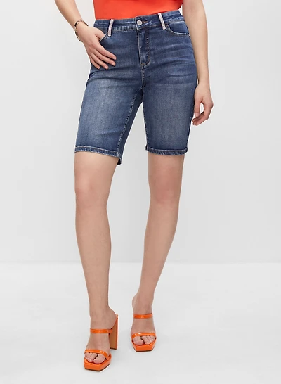 Bermuda en denim à passants strass