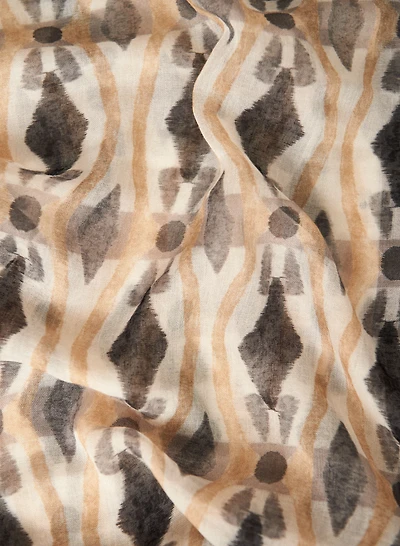 Foulard léger à motifs géométriques