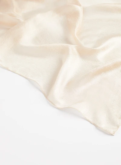 Foulard de soirée uni et transparent