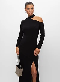 Robe fendue avec découpe à l'épaule