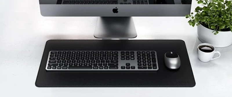 Satechi Vegan-Leather Premium Desk Mat - Brown