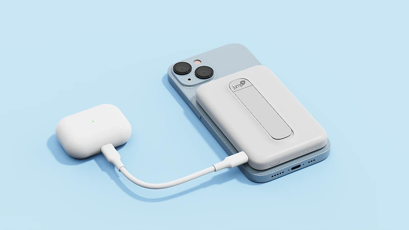 jump+ Qi2 Battery Pack with kickstand White 5,000 mAh