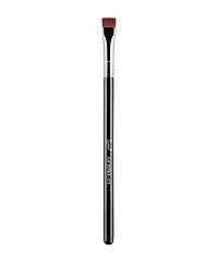 E15 Flat Definer Brush