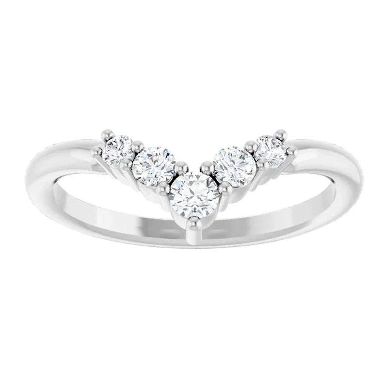 1/4 CTW Natural Diamond Graduated V Ring