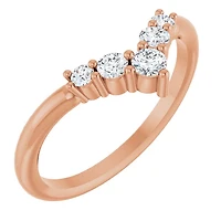 1/4 CTW Natural Diamond Graduated V Ring