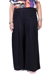 Isolde Bottoms in Black