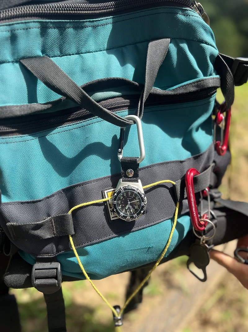 Alum Backpacker - Silver Case Khaki Dial