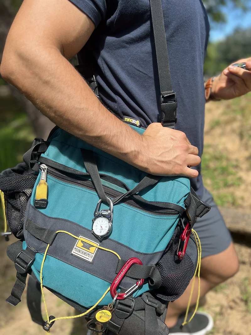 Miniclip Microlight - Pink Case White Dial