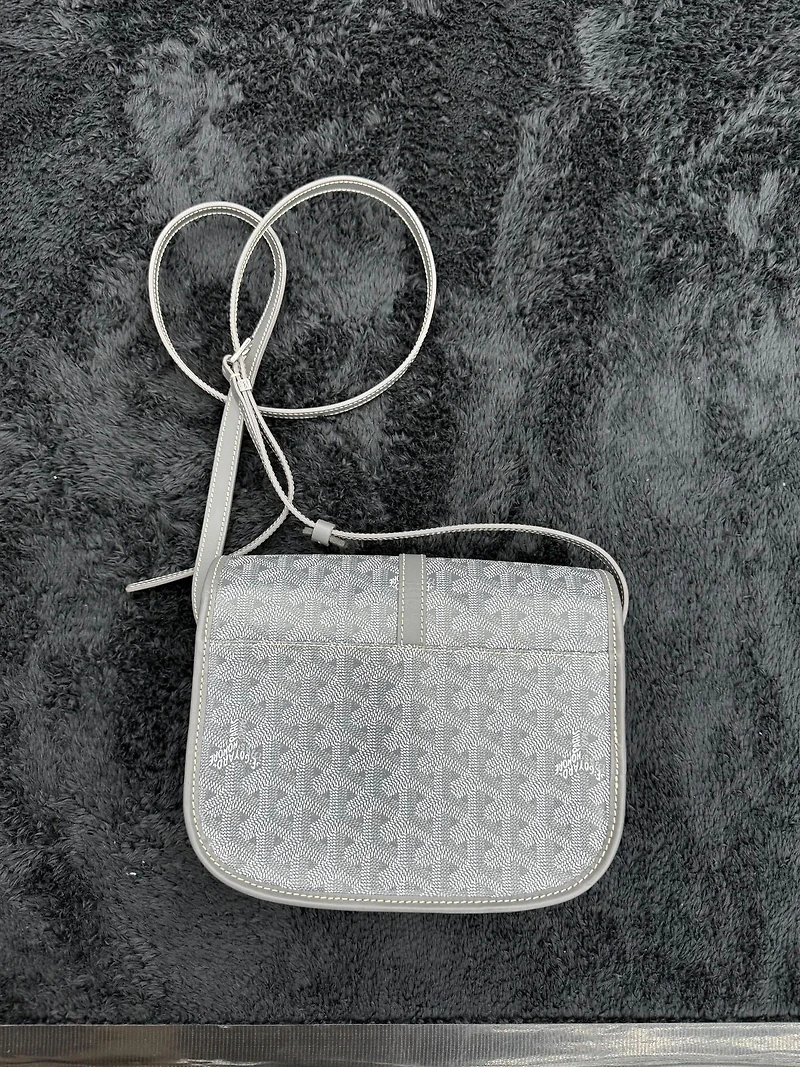 Goyard Belverde PM Grey Bag ( GENTLY USED) 9/10 - Like New