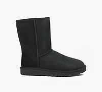 UGG | CLASSIC SHORT II NOIR FEMMES