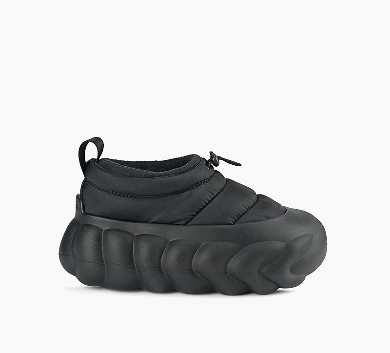 CROCS | SOULIERS OVERPUFF SHORTY NOIR FEMMES