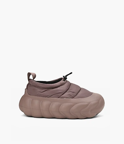 CROCS | SOULIERS OVERPUFF SHORTY TAUPE FEMMES