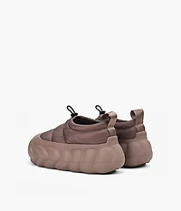 CROCS | SOULIERS OVERPUFF SHORTY TAUPE FEMMES