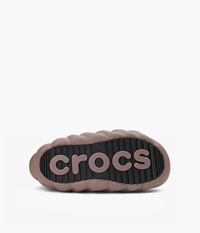 CROCS | SOULIERS OVERPUFF SHORTY TAUPE FEMMES