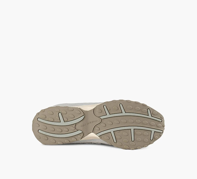 NEW BALANCE | 204L GRIS FEMMES