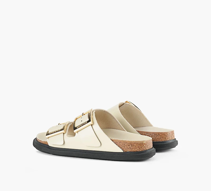 BIRKENSTOCK | ARIZONA BOUCLE CARRÉE BEIGE FEMMES