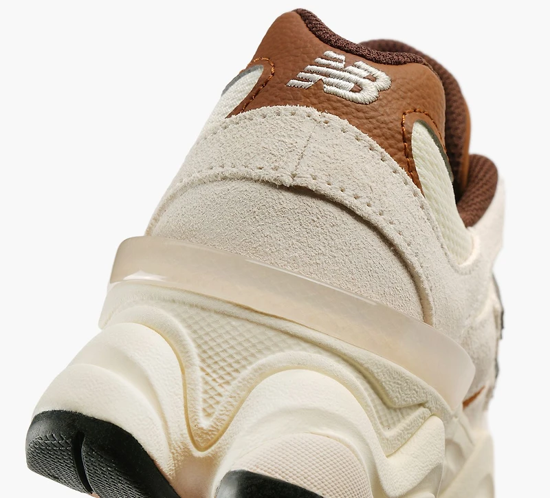NEW BALANCE | 9060 BLANC GRAND ENFANT UNISEXE