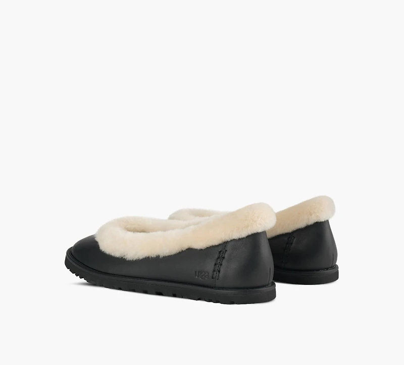 UGG | BALLERINE EN CUIR ZORA NOIR FEMMES