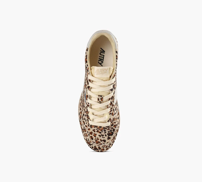 AUTRY | BASKET WINDSPIN BASSE TAN FEMMES