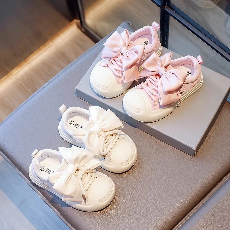 Bow sneakers