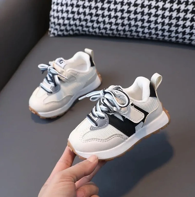 Boy’s sneakers