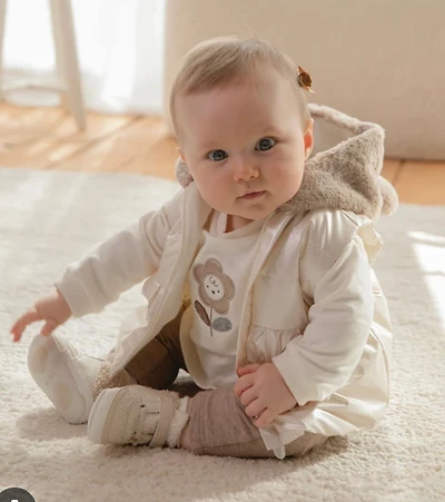 mayoral beige  3 piece set with fur vest