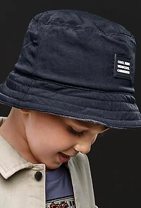 Reversible bucket hat boy