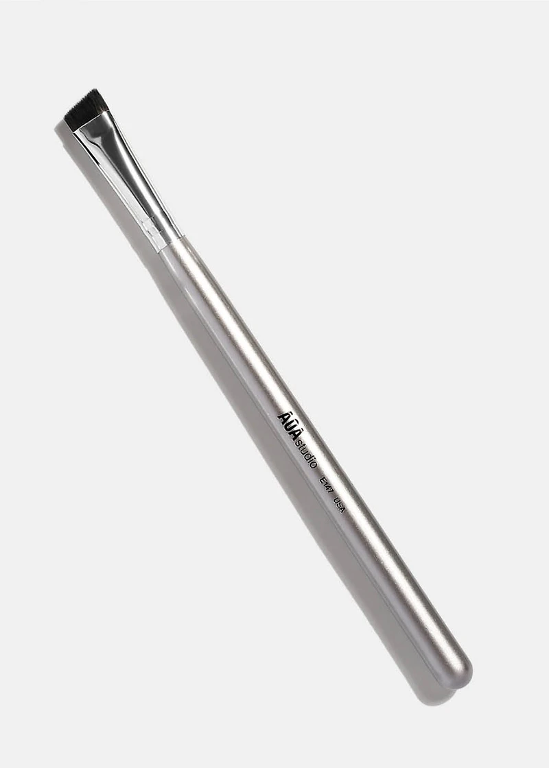 Silver E147 Slanted Smudge Brush