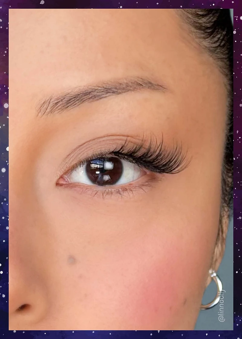 Demi-Dream Half Lashes – Whisper