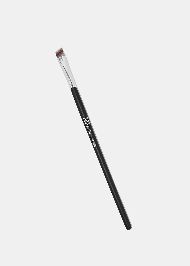 E114: Angled Brow Brush