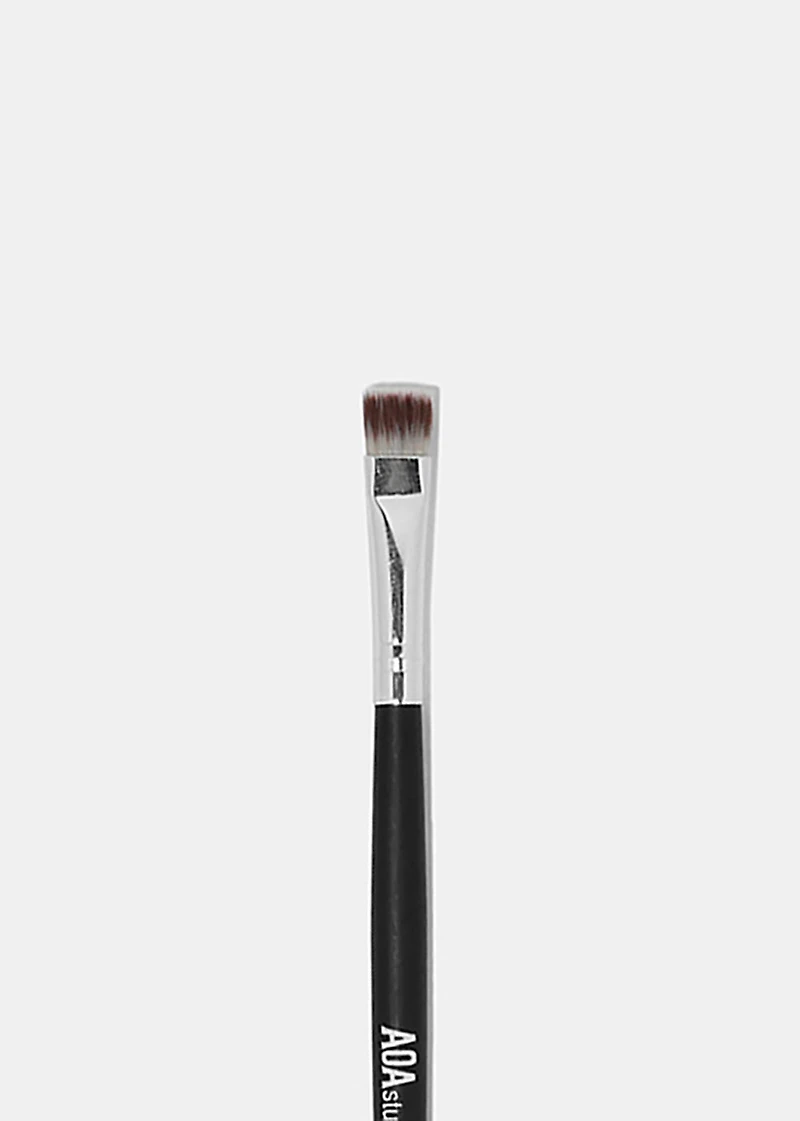 E115: Flat Definer Brush