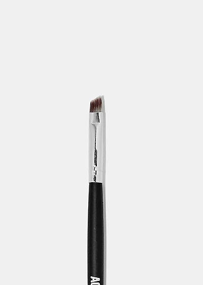 E116: Angled Eyeliner Brush