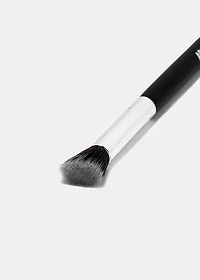 The F2 & E102 Kabuki Brush Duo