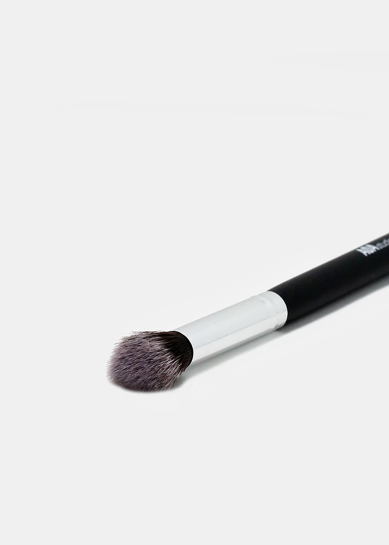 The F3 & E103 Kabuki Brush Duo
