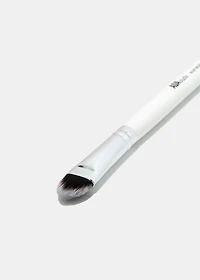 The F8 & E108 Precise Pointed Brush