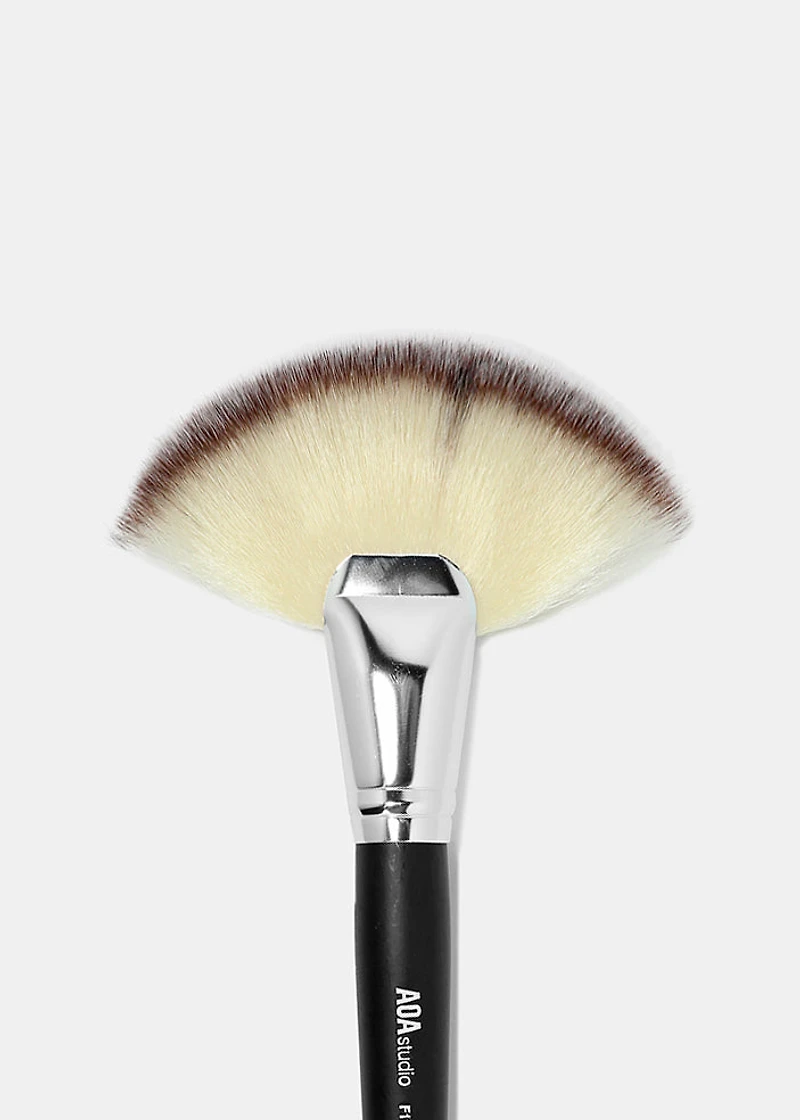 F11: Large Fan Brush